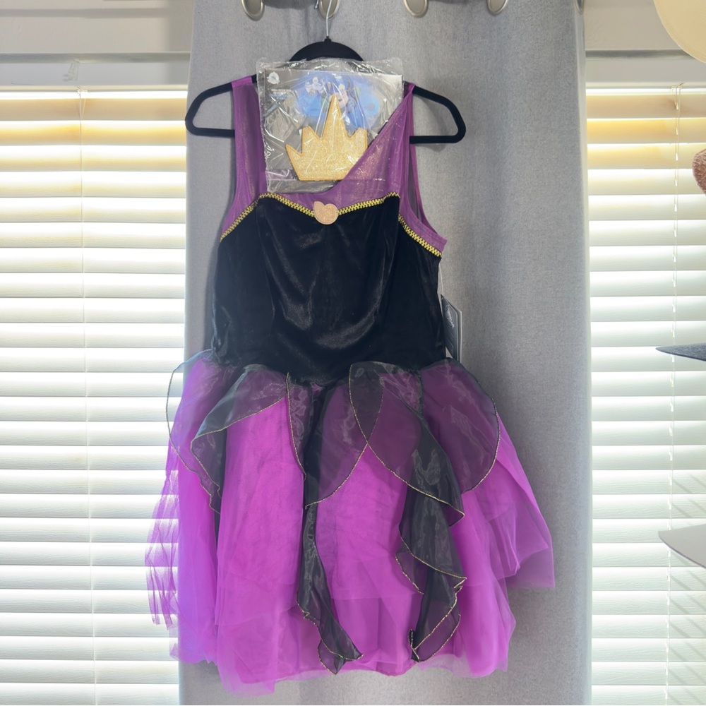 Disney Little mermaid Ursula costume- size large